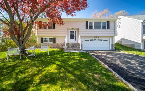 71 Park Dr, Bridgeport, CT 06606