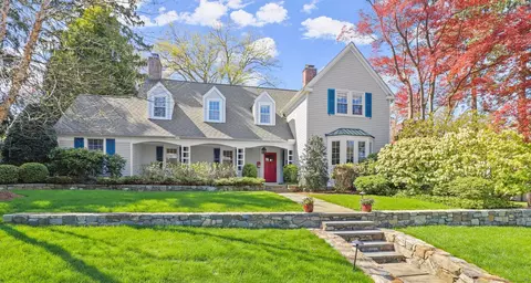 430 Halliwell Dr, Stamford, CT 06902