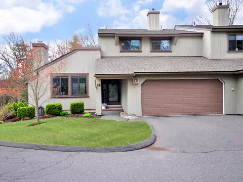 1 Sprucewood Ln #1, Avon, CT 06001