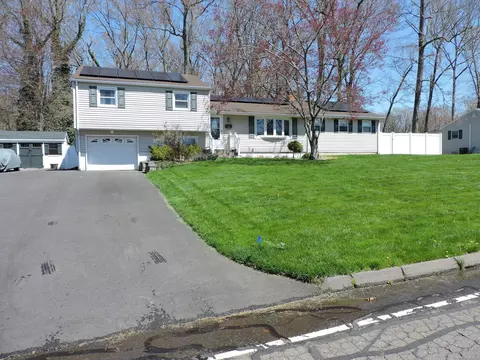 181 Woodland Dr, South Windsor, CT 06074