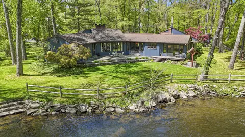 37 Slumber Cors, Weston, CT 06883