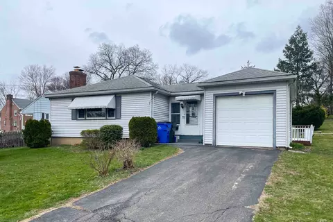 1080 Trout Brook Dr, West Hartford, CT 06119