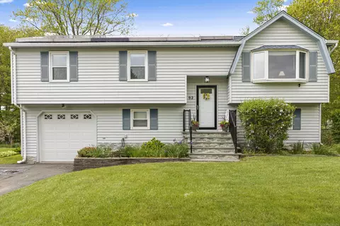 92 Dogleg Dr, Meriden, CT 06450