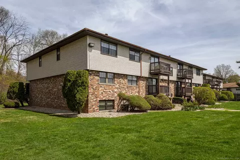 44 Surrey Dr #A2, Newington, CT 06111