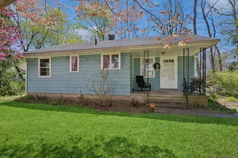 3 Keller Ln, Westport, CT 06880