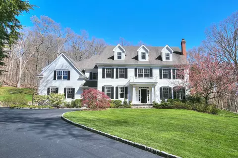 71 Hickok Rd, New Canaan, CT 06840