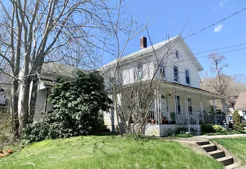 290 Maple Ave, Montville, CT 06382