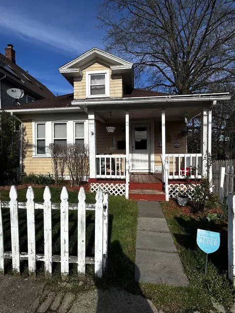 24-26 Boston Ter, Bridgeport, CT 06610