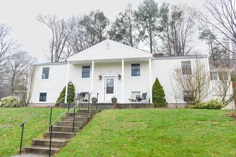 126 Hollyberry Ln, Plainville, CT 06062