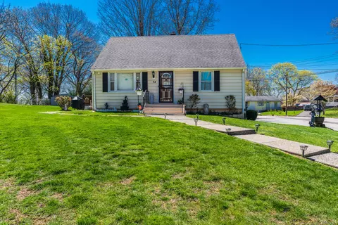74 Clearview Dr, Bridgeport, CT 06606