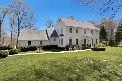 512 Frogtown Rd, New Canaan, CT 06840
