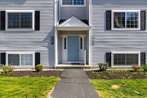 310 Boston Post Rd #93, Waterford, CT 06385
