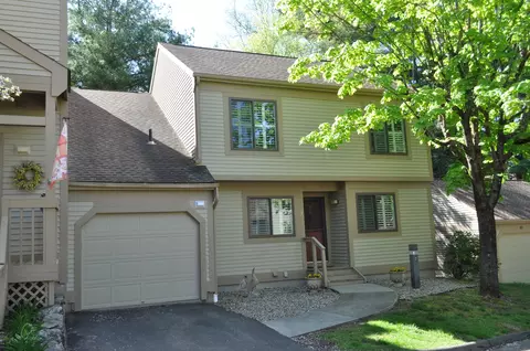 1 Mystic Ct #1, Avon, CT 06001