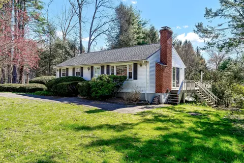 97 Dyer Ave # C, Canton, CT 06019