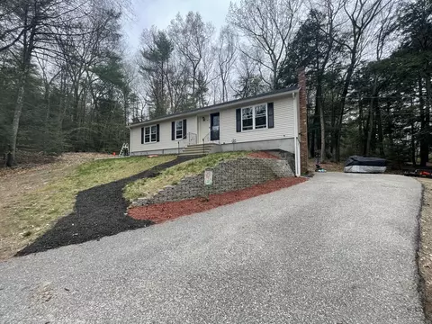 486 Fabyan Rd, North Grosvenor Dale, CT 06255