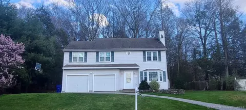 189 Tall Tree Ln, Torrington, CT 06790