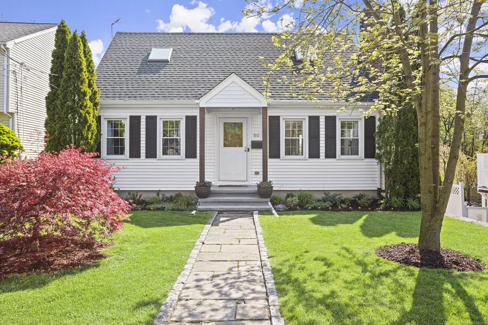 50 Plattsville Ave, Norwalk, CT 06851 37 Photos Movoto