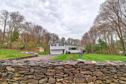 113 Mad River Rd, Wolcott, CT 06716