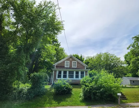 518 Boston Post Rd, Waterford, CT 06385