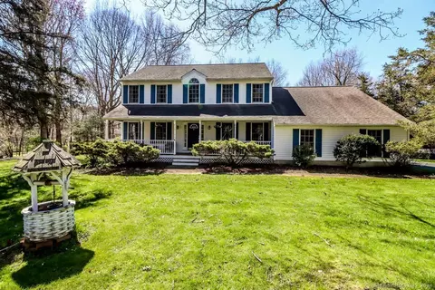 13 Carls Ln, New Milford, CT 06776