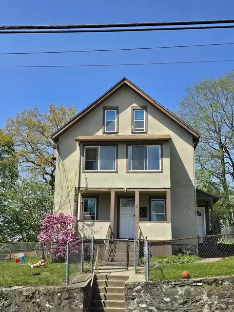 10 Summit St, Derby, CT 06418
