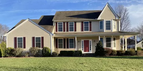 85 Thornton Ct, Middletown, CT 06457