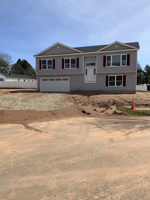 4 Fieldview Ln, Hamden, CT 06514