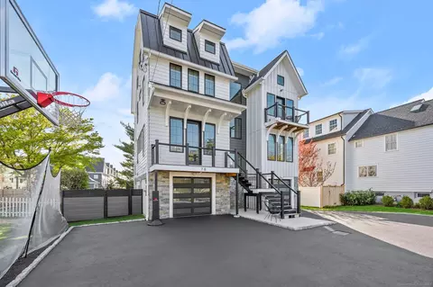 78 Smith St, Fairfield, CT 06824