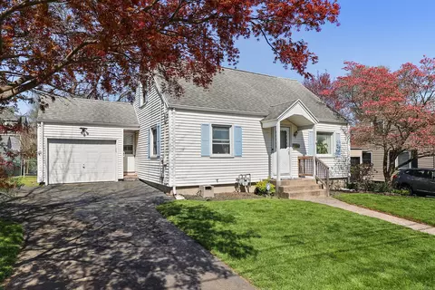 10 Addison Rd, Hamden, CT 06517