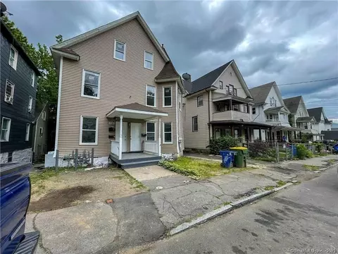 11 Ridgewood St, Waterbury, CT 06710
