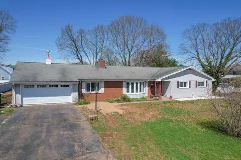 6 Crestridge Rd, Rocky Hill, CT 06067