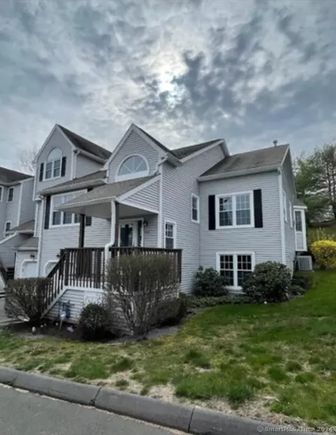 152 Morningside Ct #152, Shelton, CT 06484
