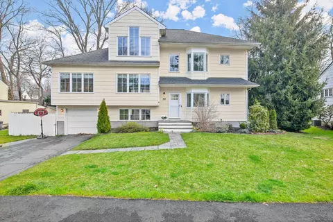38 Amherst Rd, Greenwich, CT 06878