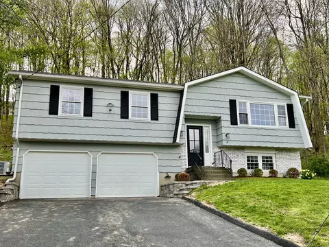 42 Hillandale Rd, Danbury, CT 06811
