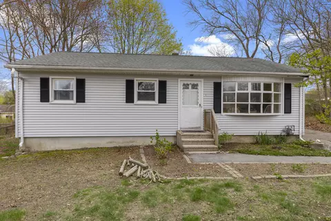 16 Illinois Ct, Montville, CT 06370