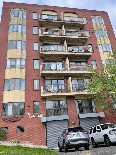 213 Franklin Ave #2, Hartford, CT 06114