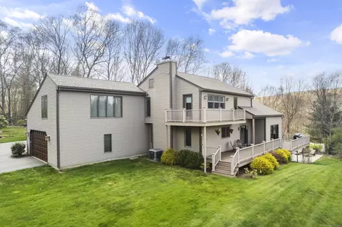 3 Morris Ln, East Lyme, CT 06333