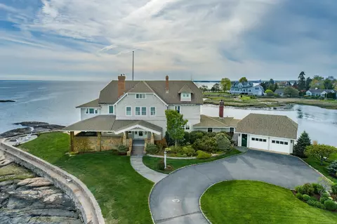 31 Loyal Ledge Ln, Guilford, CT 06437