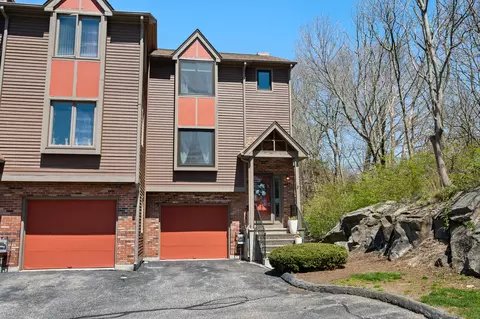 213 W Town St #E27, Norwich, CT 06360