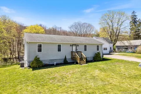 334 Maple Ave, Montville, CT 06382