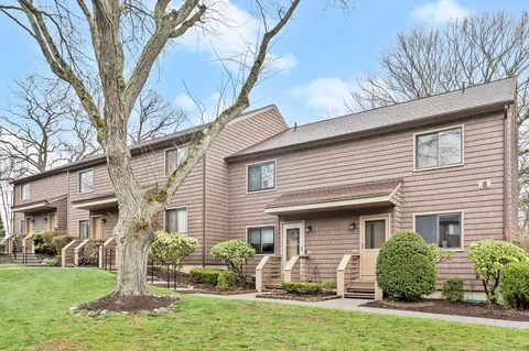 166 Old Brookfield Rd #8C1, Danbury, CT 06811