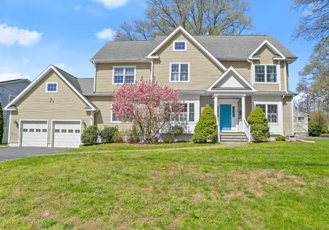 10 Old Stratfield Rd, Fairfield, CT 06825