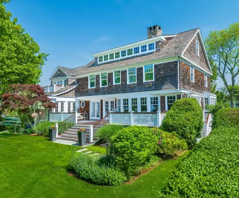 24 Rocky Point Rd, Greenwich, CT 06870
