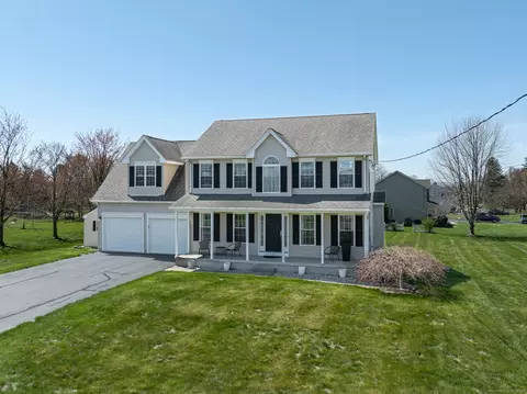 36 Skinner Rd, East Windsor, CT 06016