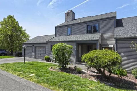546 Pilgrim Hbr #546, Wallingford, CT 06492