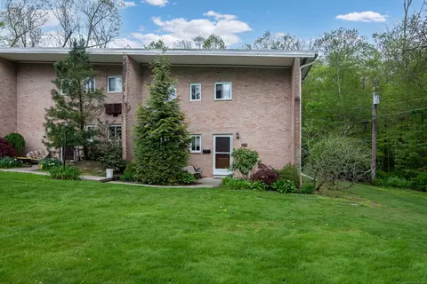 315 S Brooksvale Rd #315, Cheshire, CT 06410