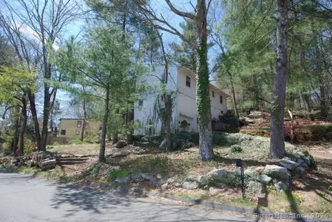 48 Lakeside Dr, Guilford, CT 06437