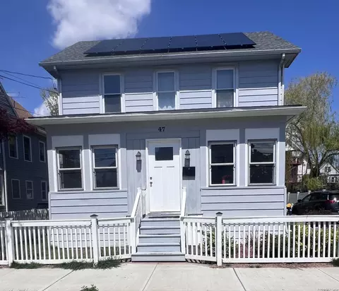 47 1st St, Hamden, CT 06514