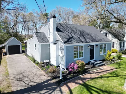 28 Oakwood Mnr, Cromwell, CT 06416