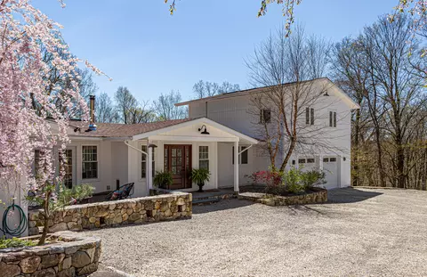 23 Laurel Ln, Wilton, CT 06897
